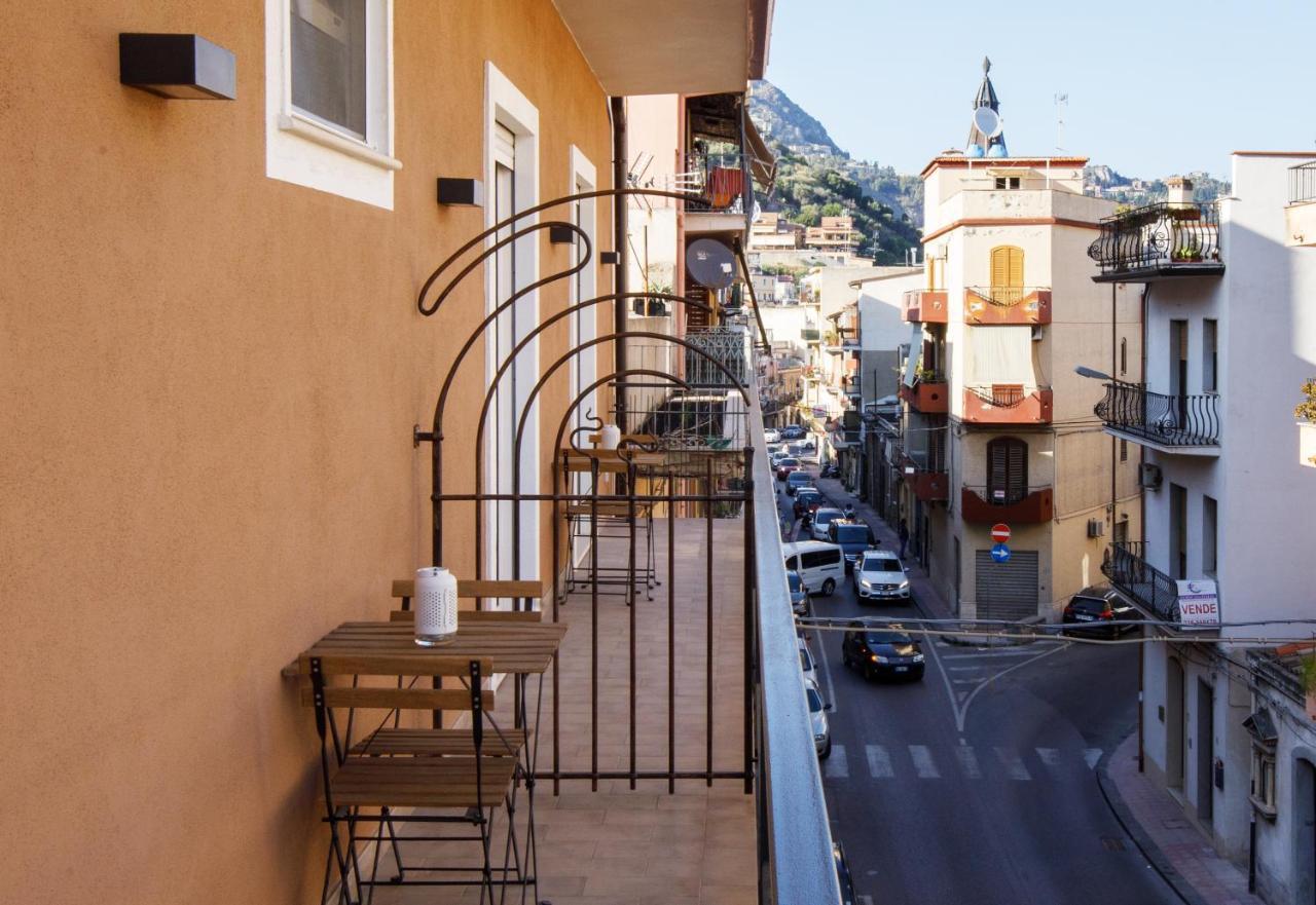 Le Tre More Giardini Naxos Exterior photo
